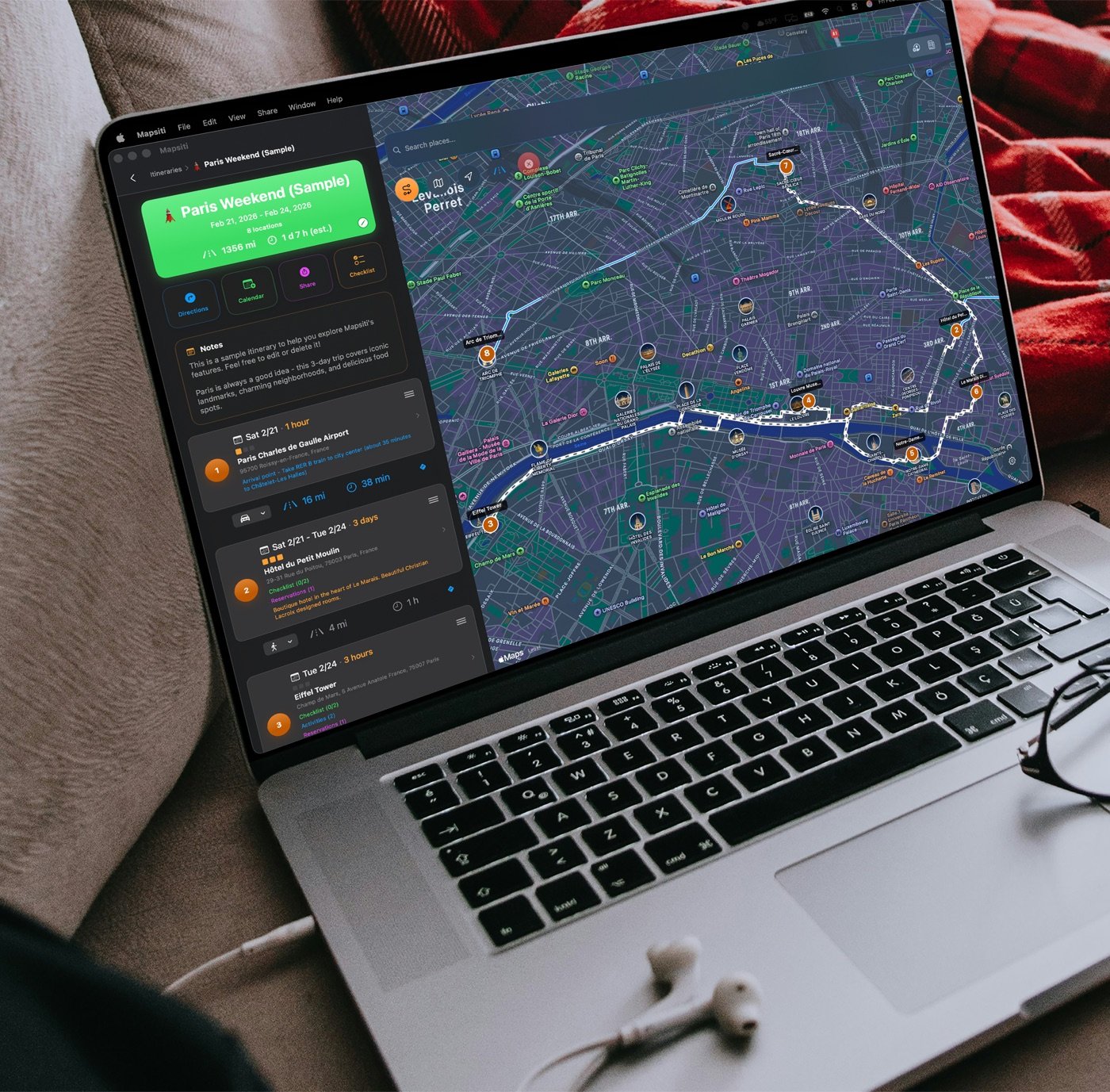Mapsiti running on a MacBook with a Paris itinerary in dark mode